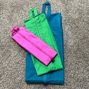 No longer for sale. Don’t buy. Baggu 3D Zip Set